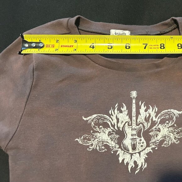 Garage Crop Top Baby Doll T-Shirt shirt in dark brown with slight tie-dye effect - Picture 9 of 11
